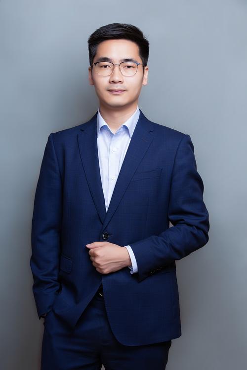 蒲晓华 视觉与舞美负责人